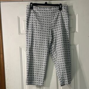 New Directions size 14 Gray and White Geometric Pants